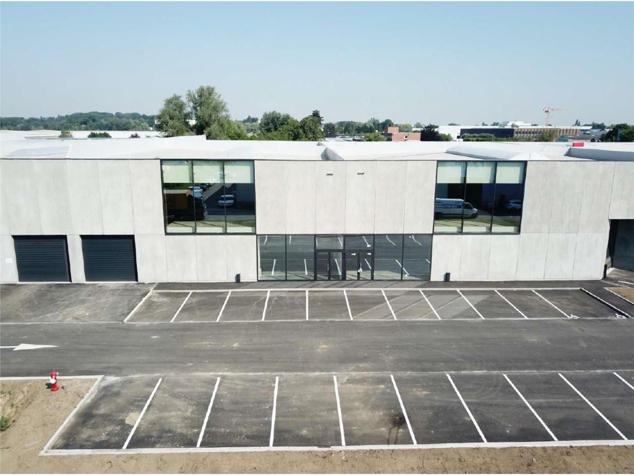 CBRE vous propose à la location, plusieurs cellul