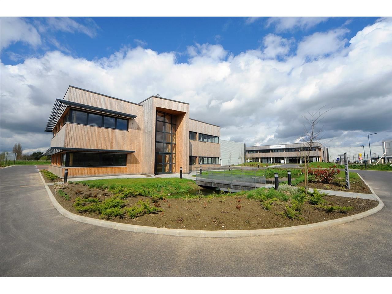 Nous vous proposons une surface de bureaux de 120