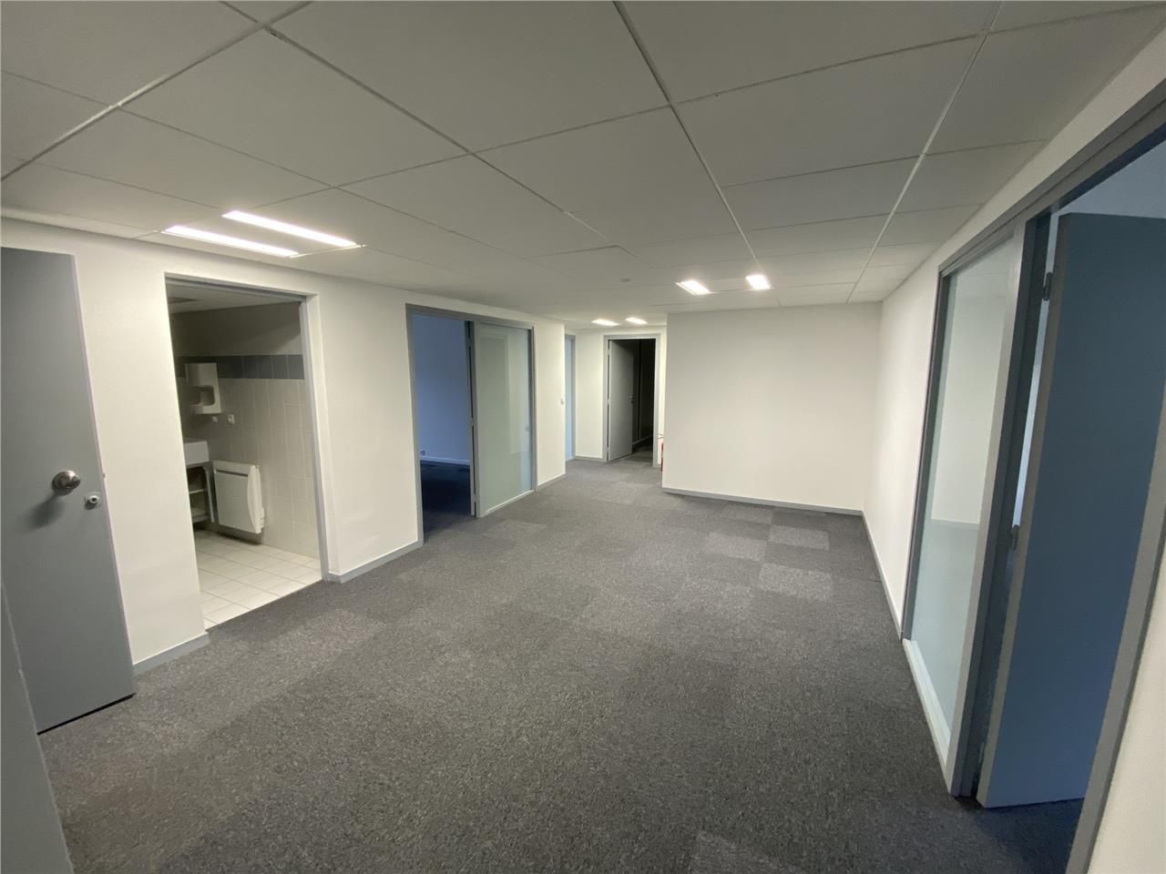 Plateau de bureaux à louer ! Nous avons le plaisi