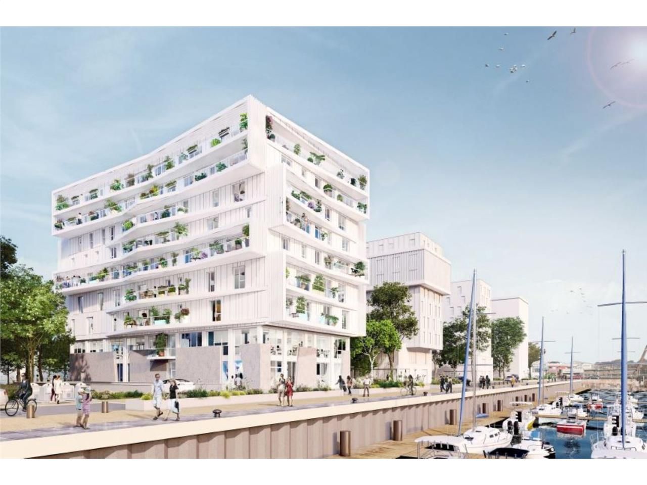 Sur le quai Chanzy, en tête-à-tête avec la Liane,