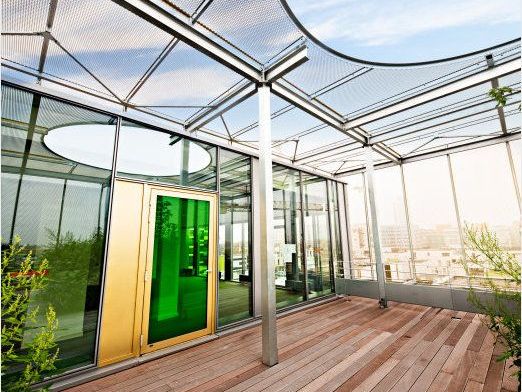 Situé sur Euralille, en connexion directe avec le