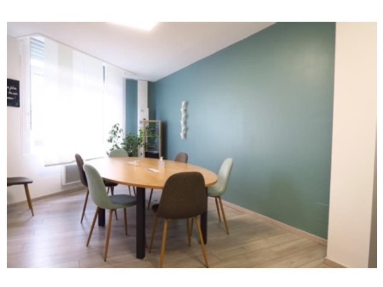 CBRE vous propose, à la vente, 63 m² de bureaux s