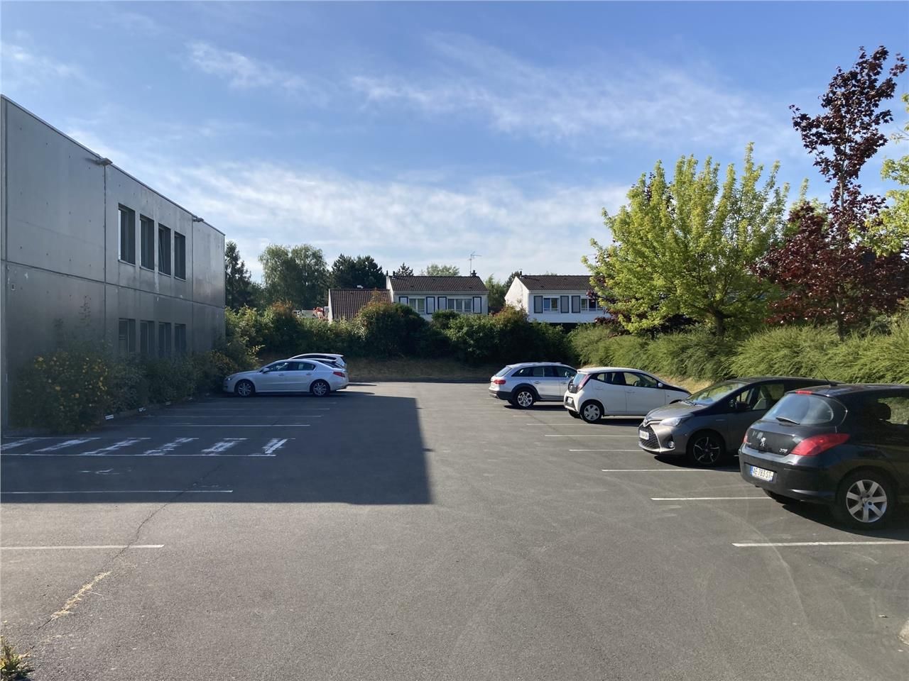 Bureaux à vendre! Nous avons le plaisir de vous p