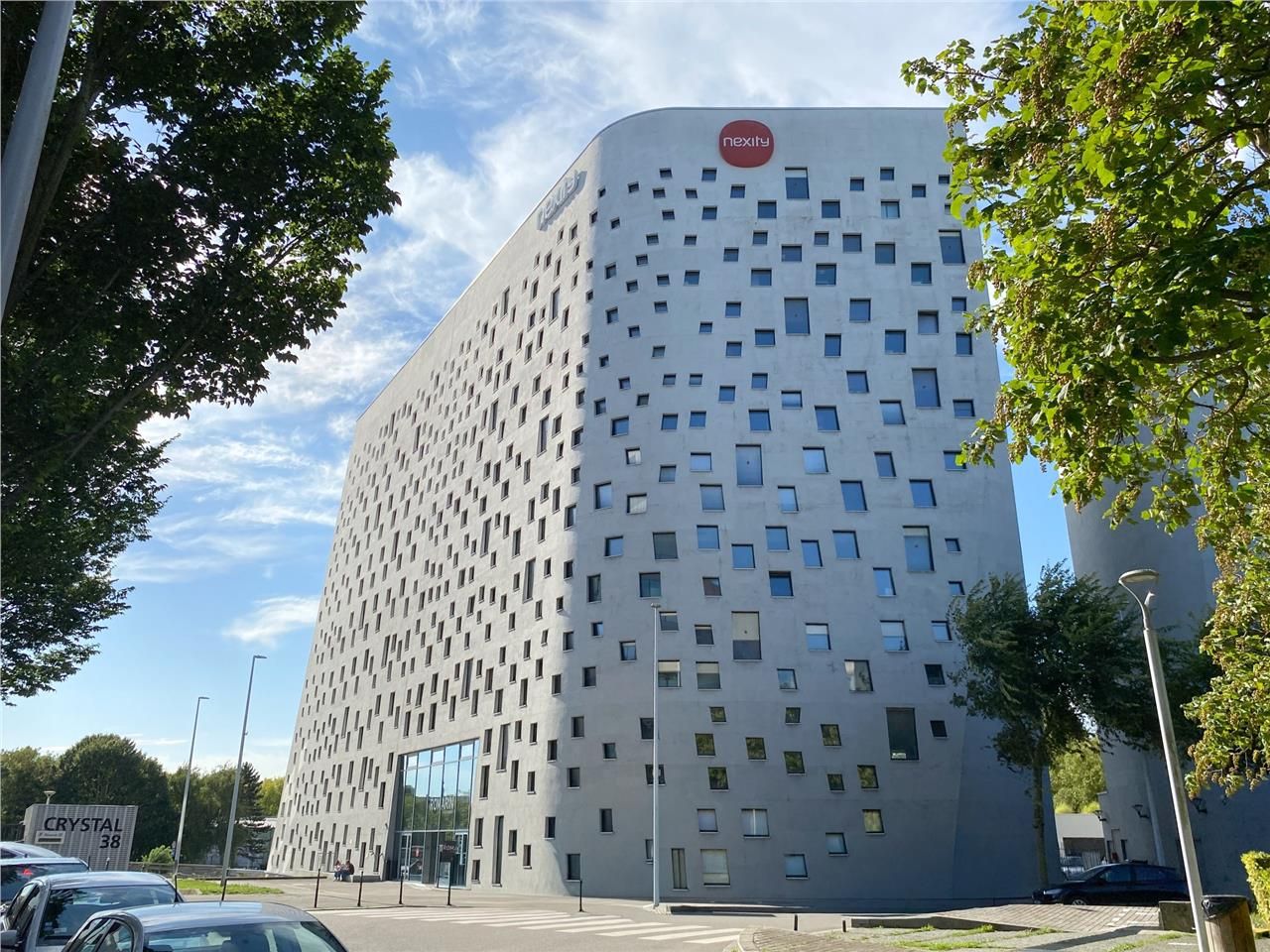 Situé au Romarin, à la croisée des Grands Bouleva