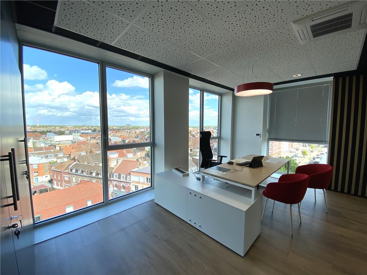 CBRE vous propose à la location ou à la vente ce 