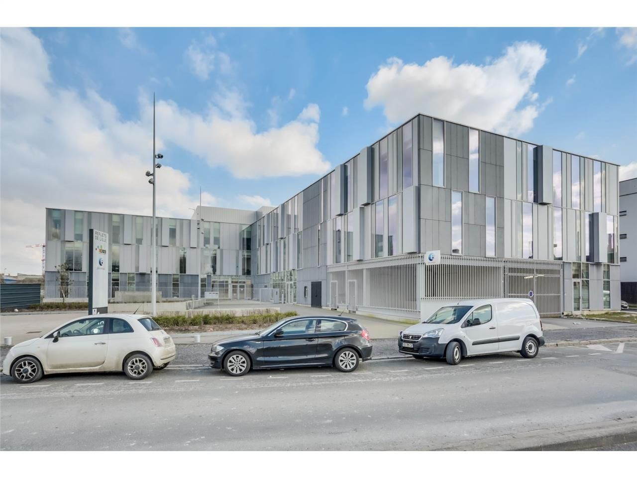 Installez vos équipes dans 394 m² de bureaux au s