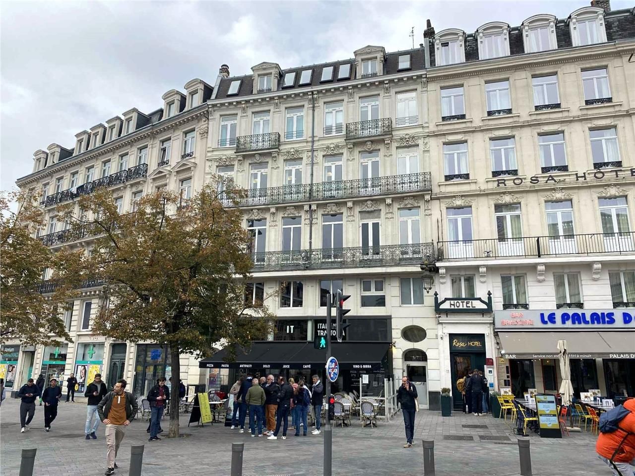 Dans un très bel immeuble situé en plein hyper-ce