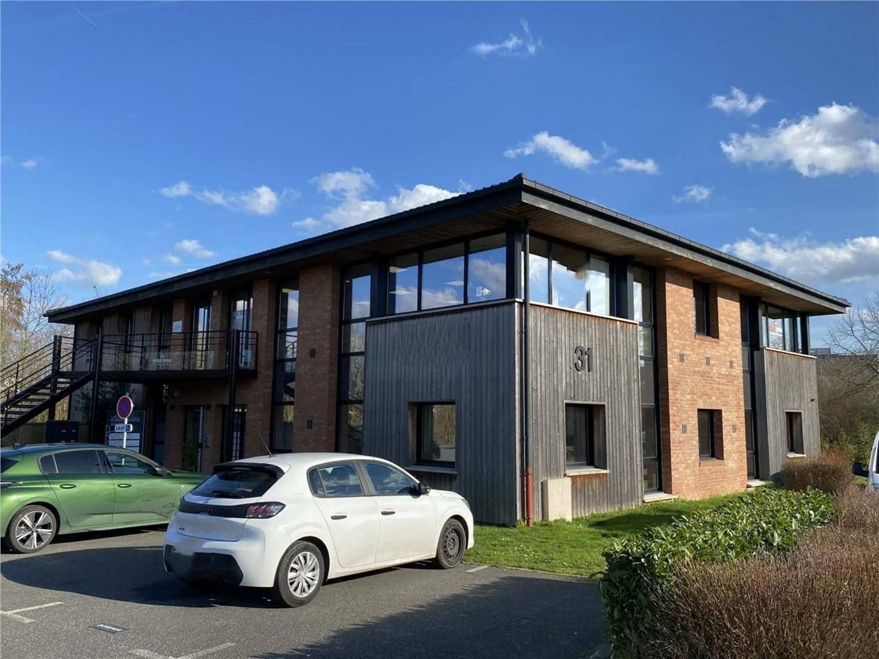 Situé dans le quartier prisé de la Haute Borne à 