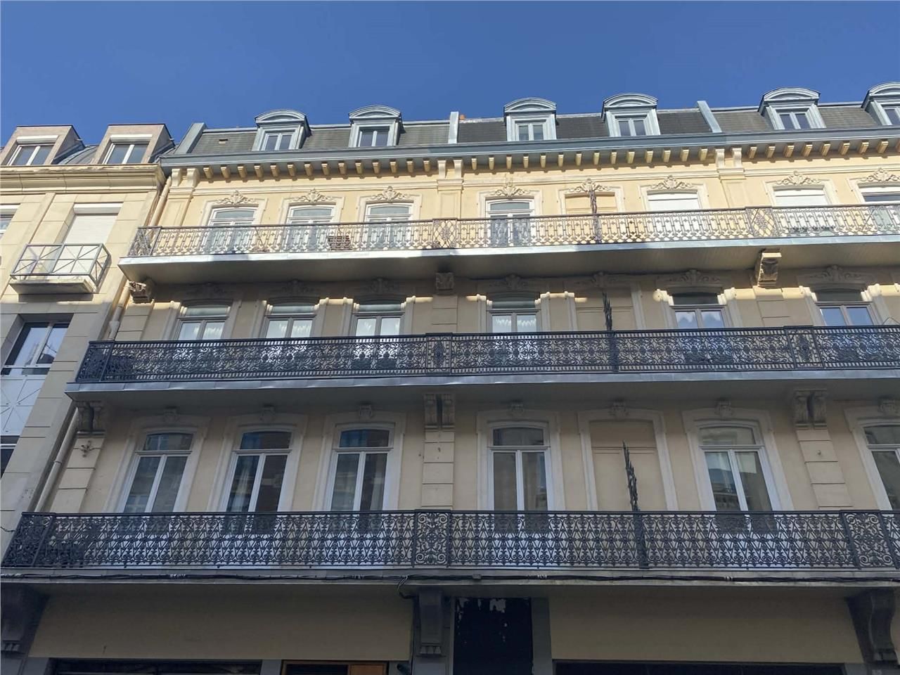 CBRE Lille, vous propose à la location des locaux