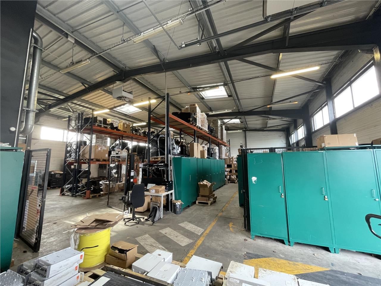 A louer très beau bâtiment d'activité indépendant