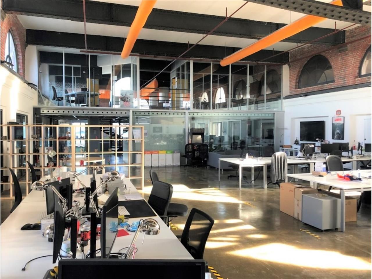 Découvrez cette belle surface de bureaux en duple