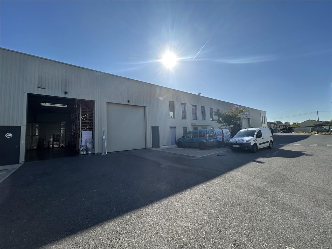 Vous recherchez un local d'activités à louer sur 