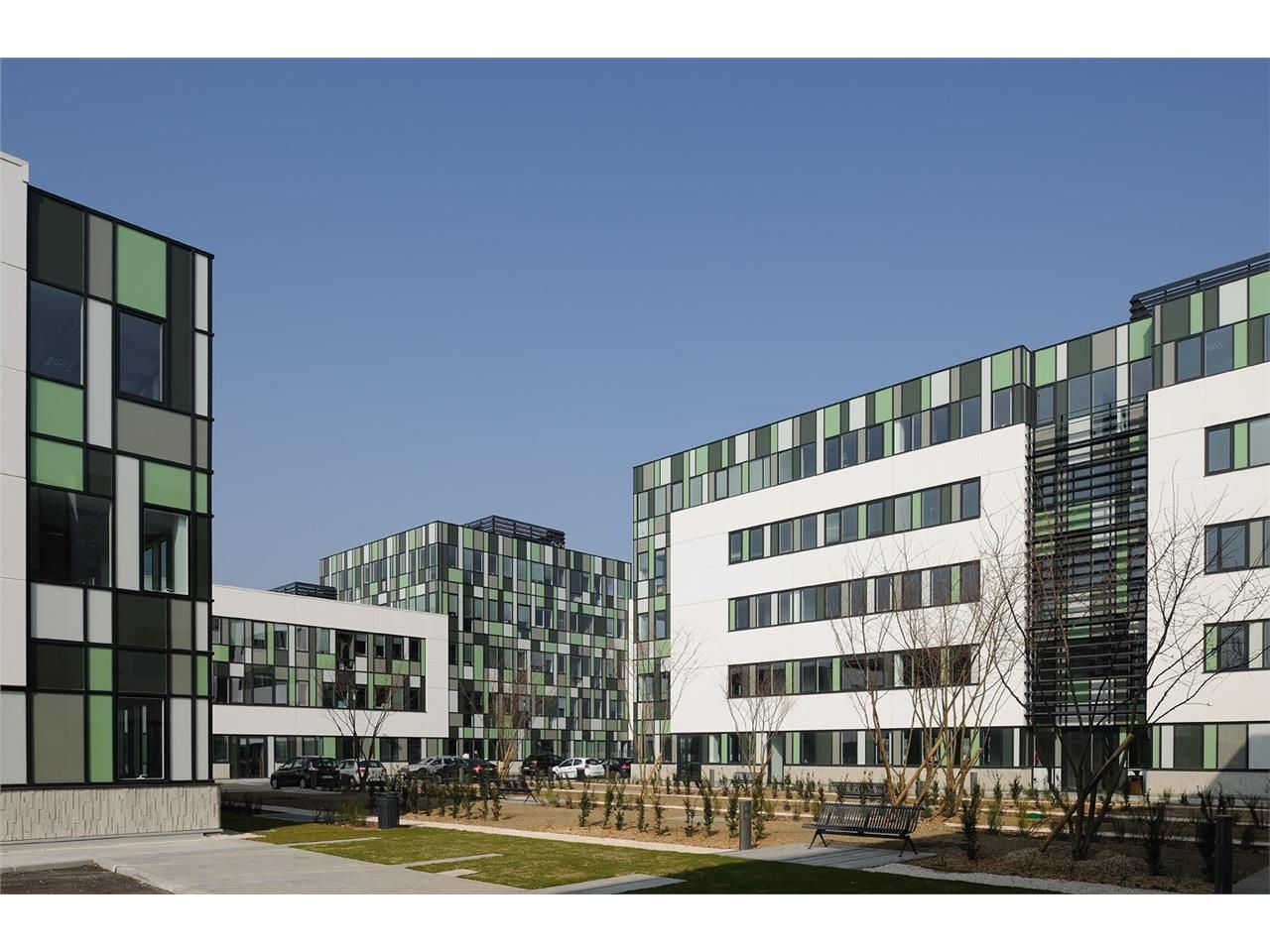 Parc tertiaire de 13 000 m² répartis en 5 immeubl