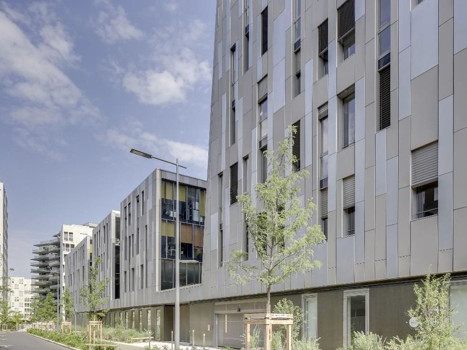 Au coeur de Gerland, à proximité immédiate du mét