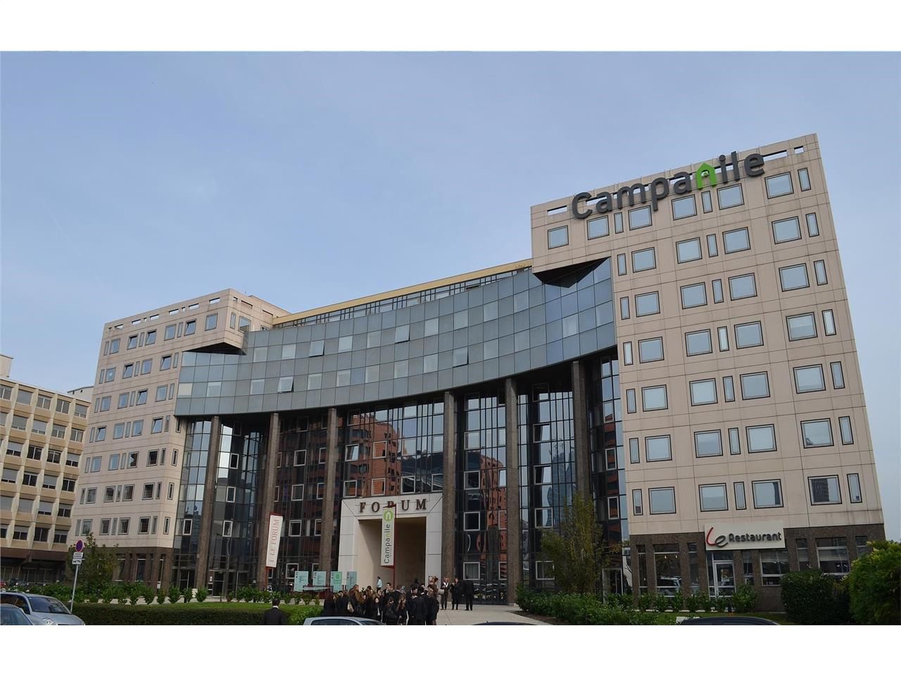 Belle surface de bureaux à louer dans un immeuble