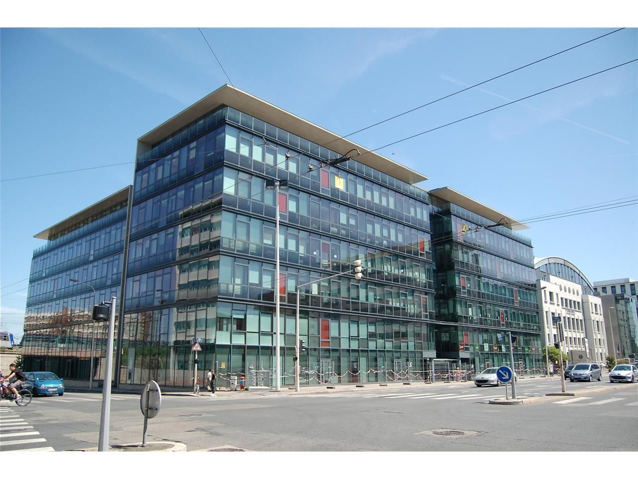 CBRE vous propose des bureaux à louer dans un imm