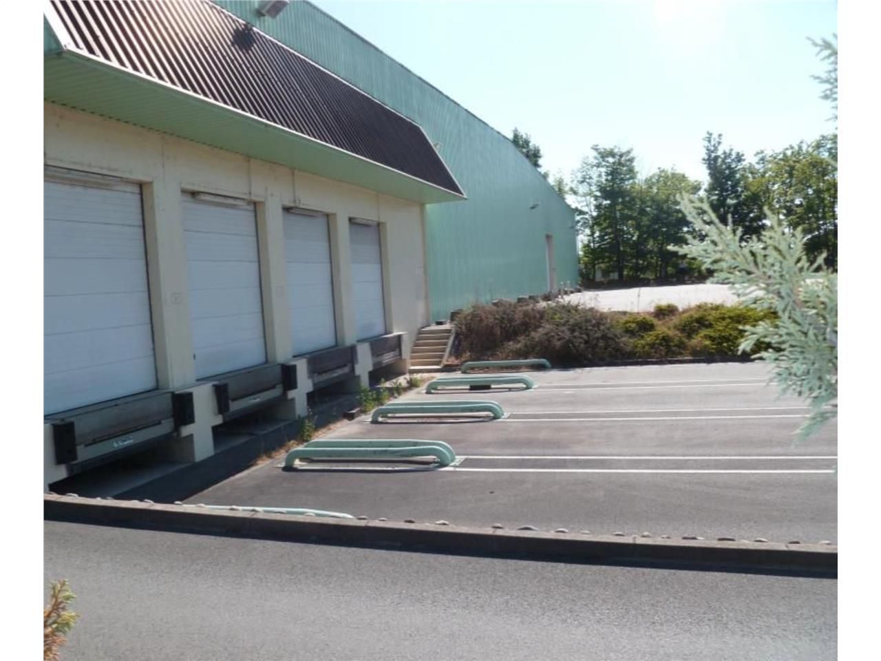 A 50 km au Nord de Lyon, à proximité de l'A6 et e