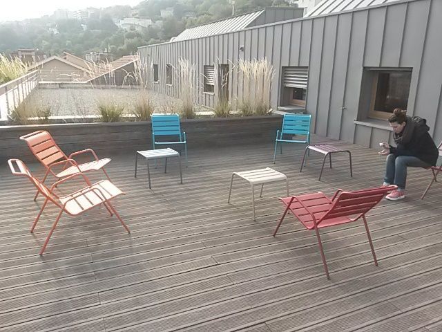 En façade sur les quais, Ô'SAÔNE vous offre une v