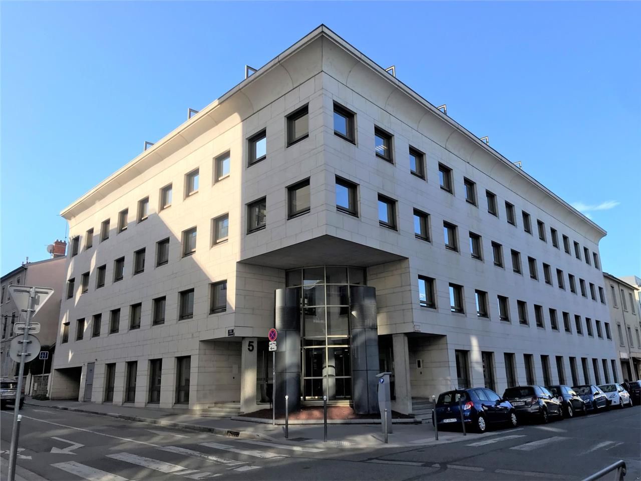 Bureaux à louer en plein coeur du secteur de Gorg