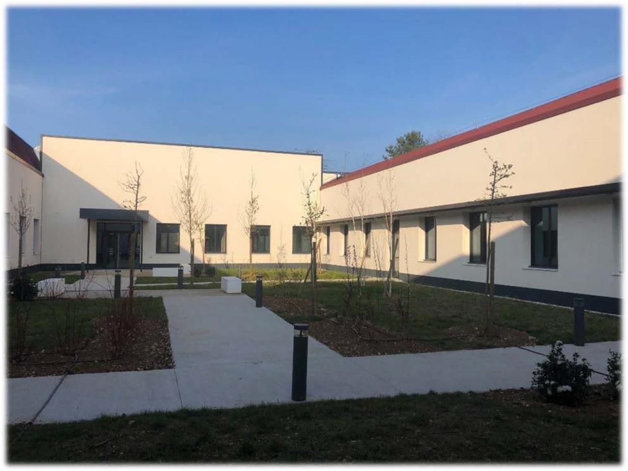 Bureaux NEUFS à louer au coeur d'un parc arboré e