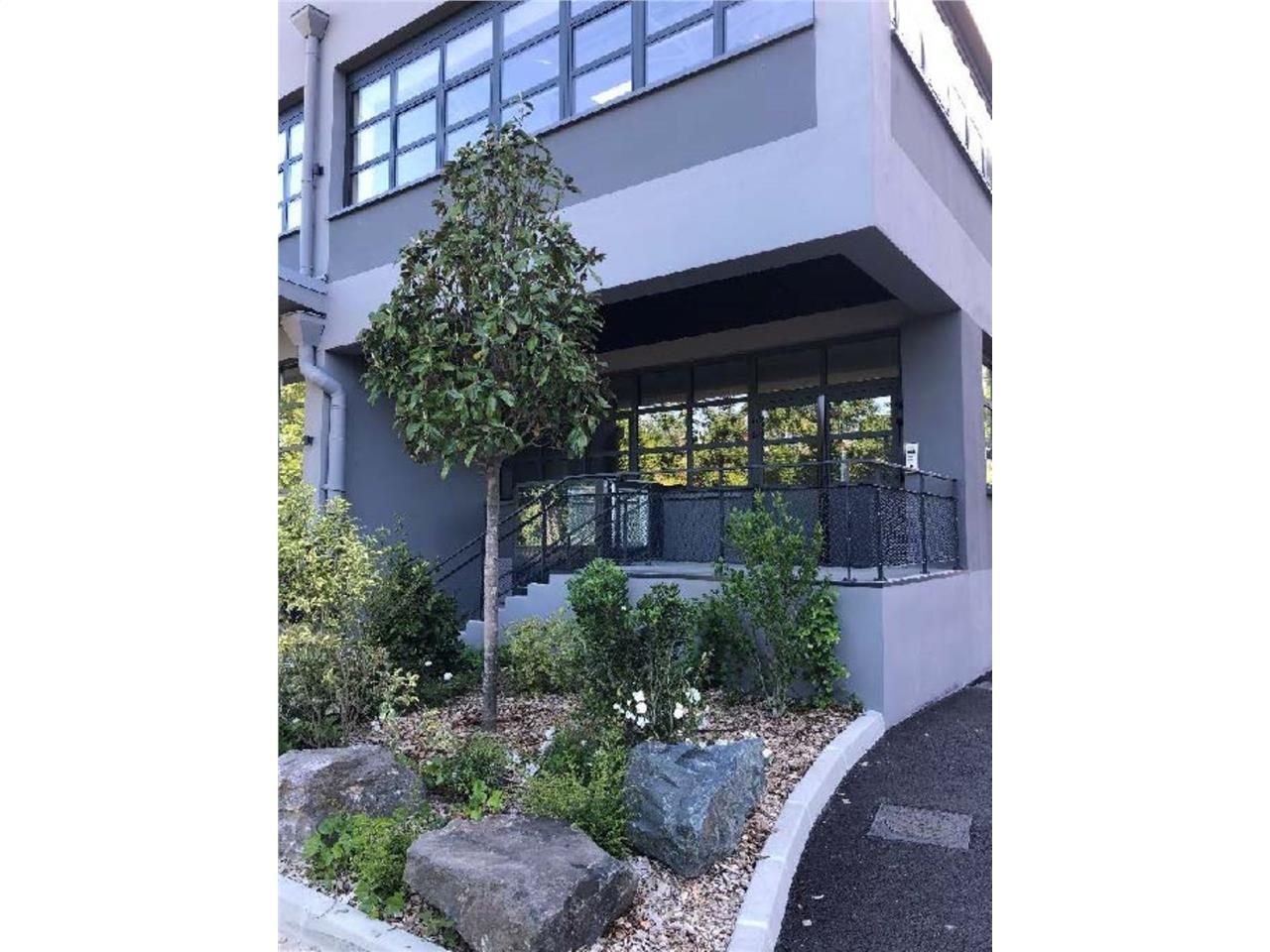 Au coeur du parc d'affaires Joannes Masset, burea