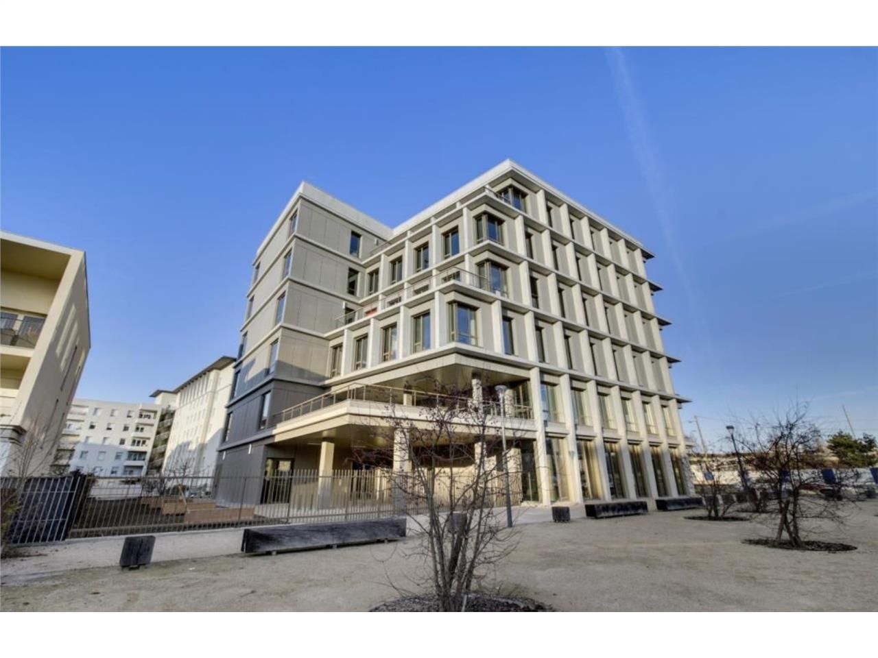 Au sein du nouveau éco-quartier, immeuble bénéfic