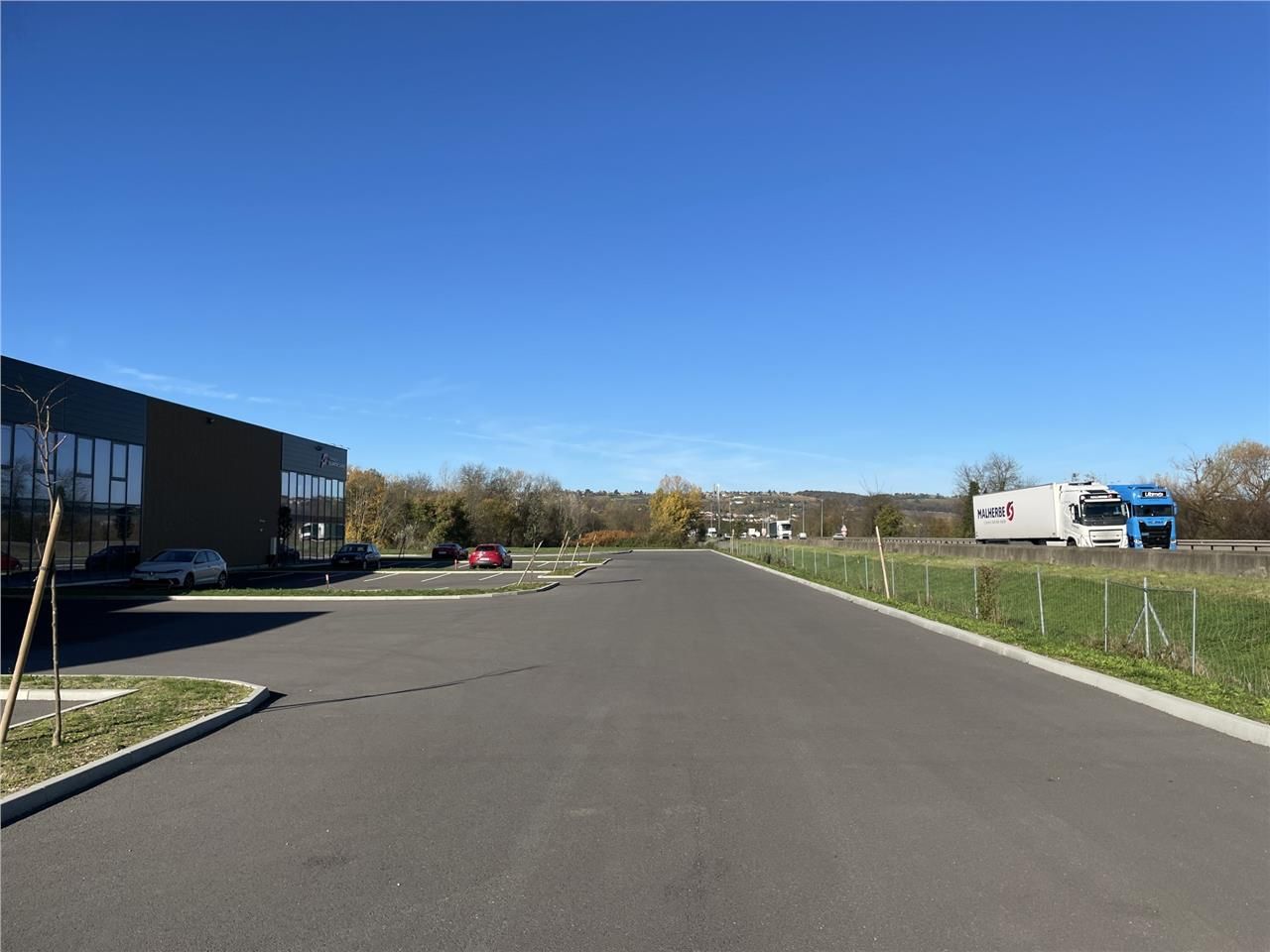 Vous recherchez une cellule d'activités à louer s