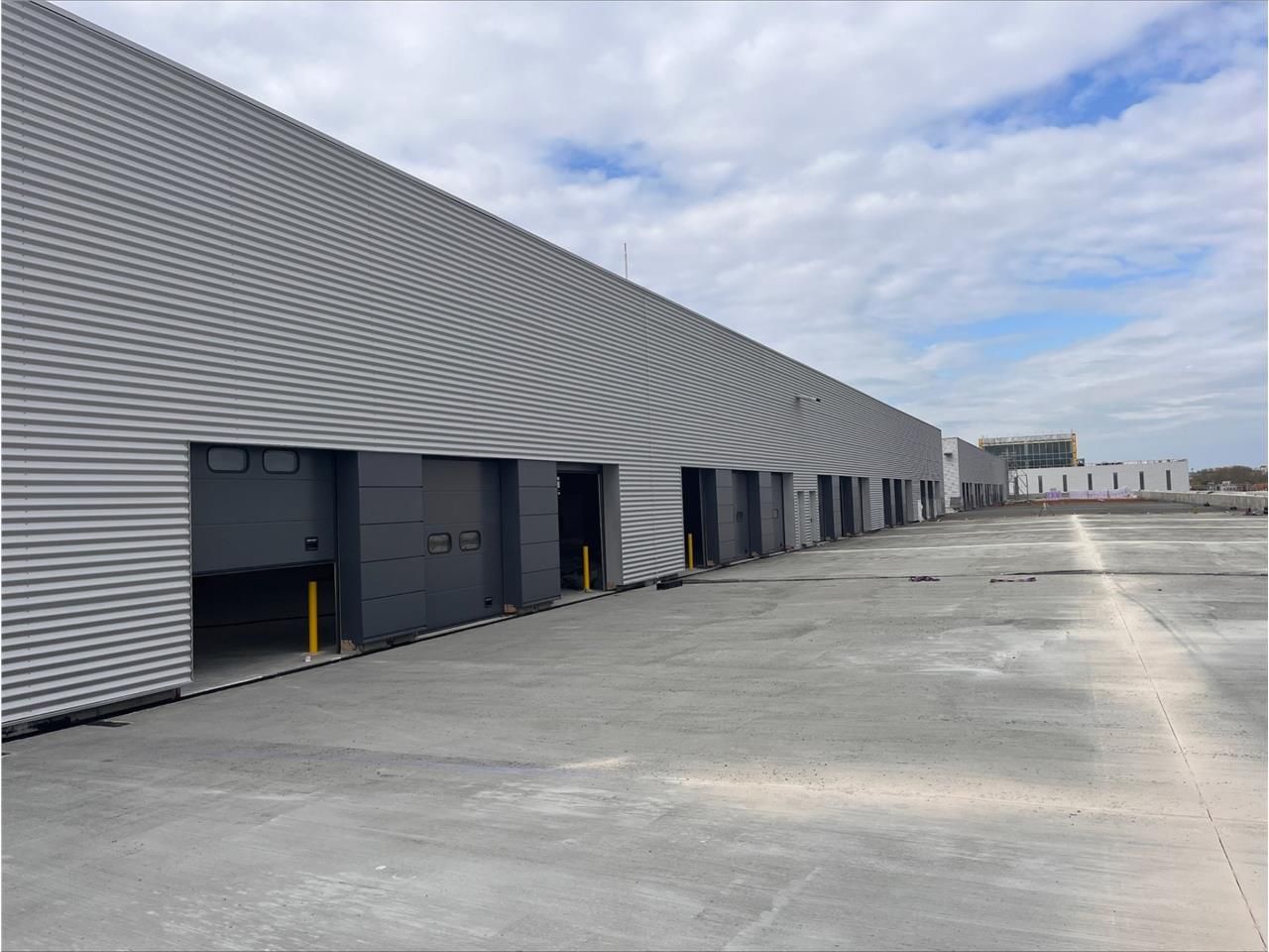 A LOUER - LOGISTIQUE URBAINE - CBRE vous propose,