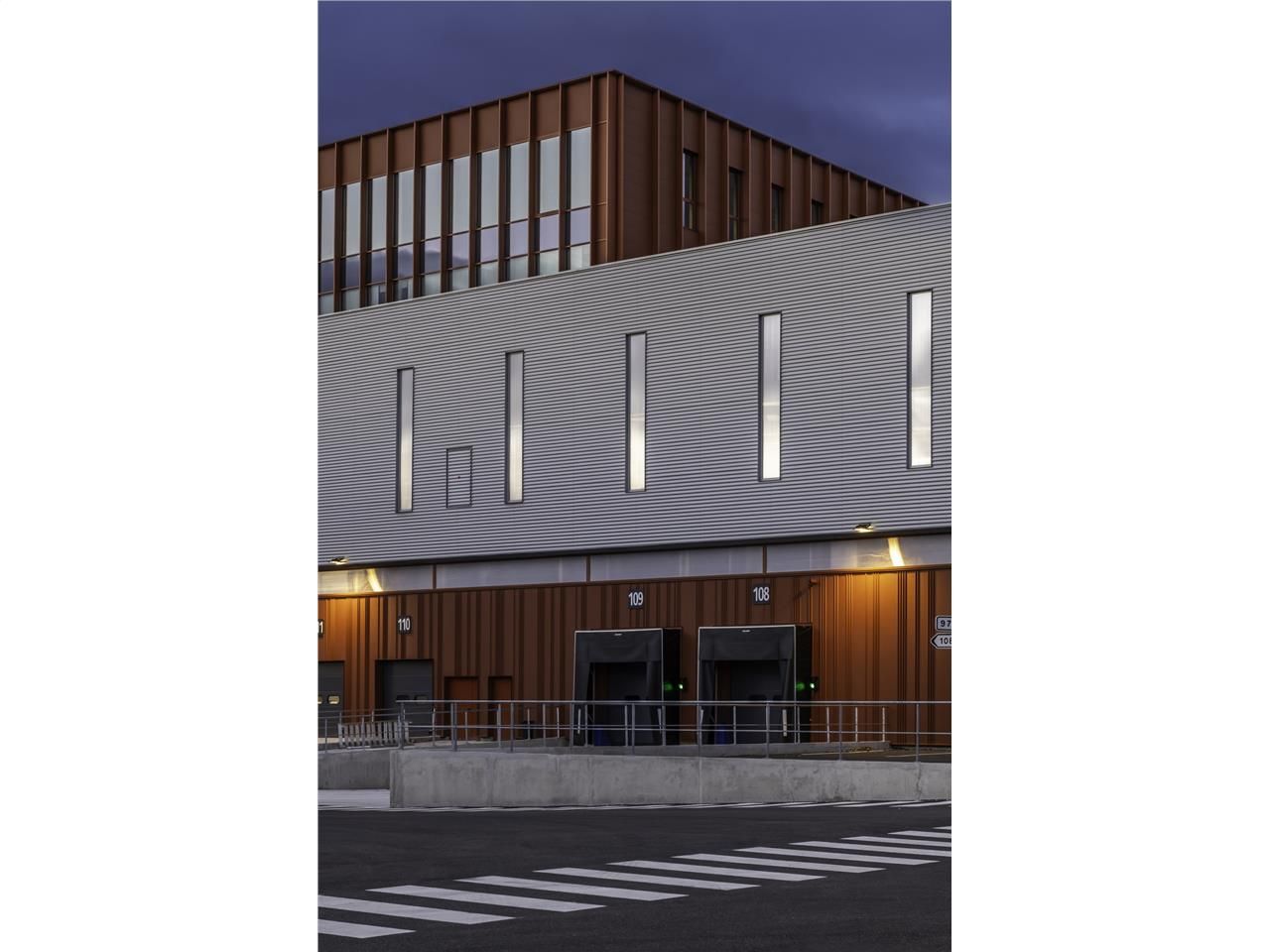 A LOUER - LOGISTIQUE URBAINE - CBRE vous propose,