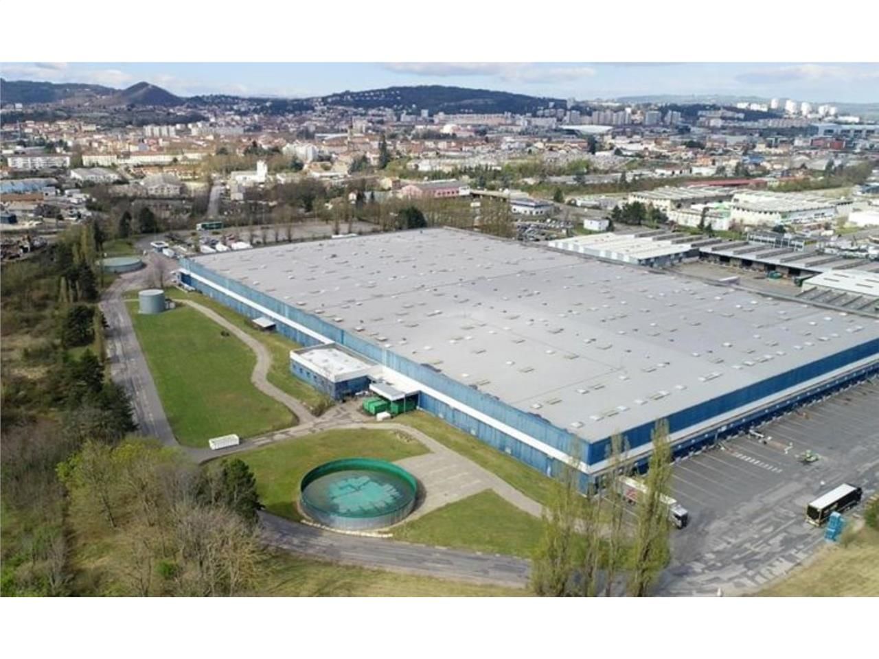 En région AURA, à 70km au sud ouest de Lyon, dans