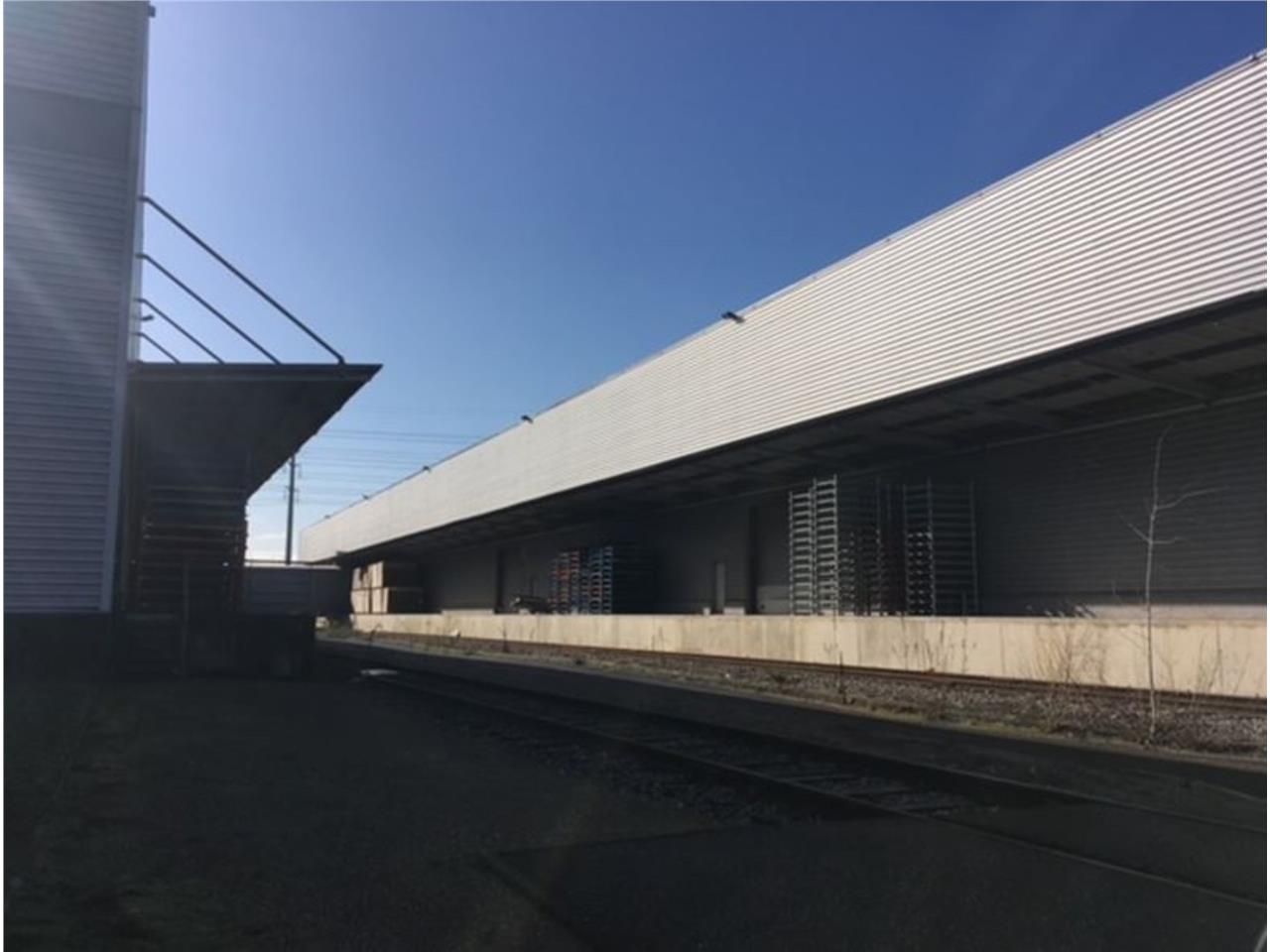 Au sud est de Lyon, au coeur du secteur logistiqu