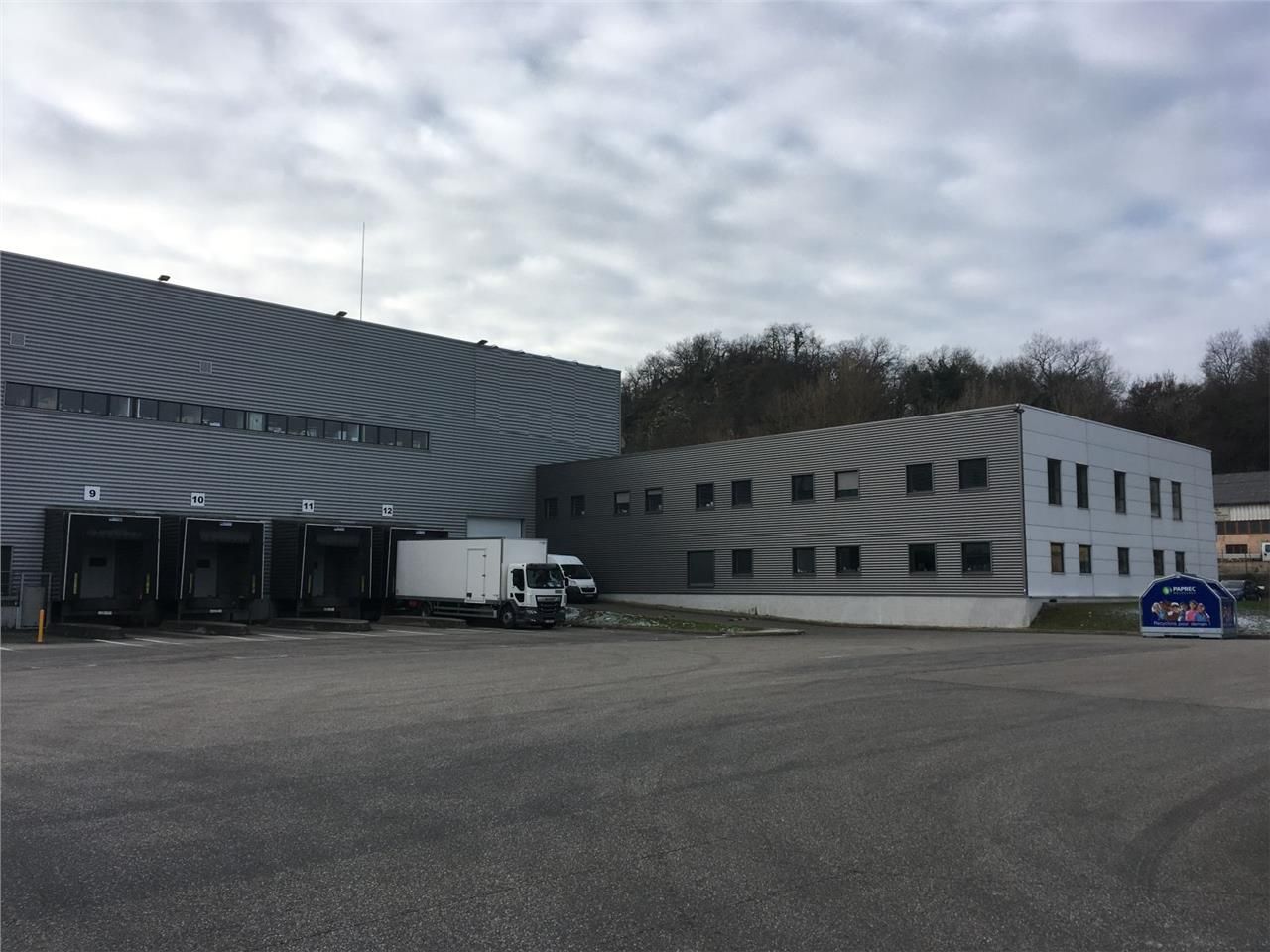 Au Sud de Lyon, à proximité du noeud autoroutier 