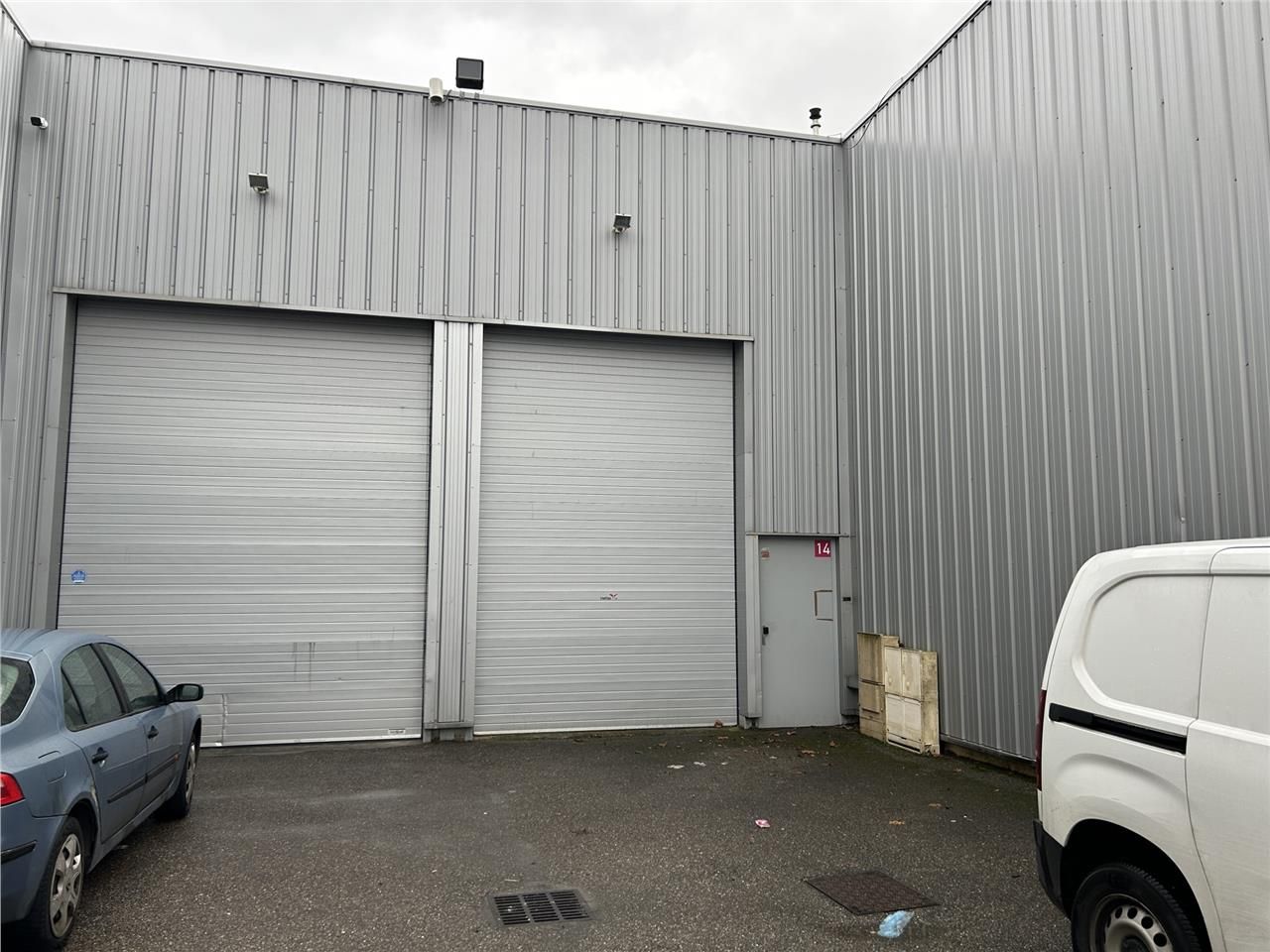 CBRE Lyon vous propose ce local d'activités dispo