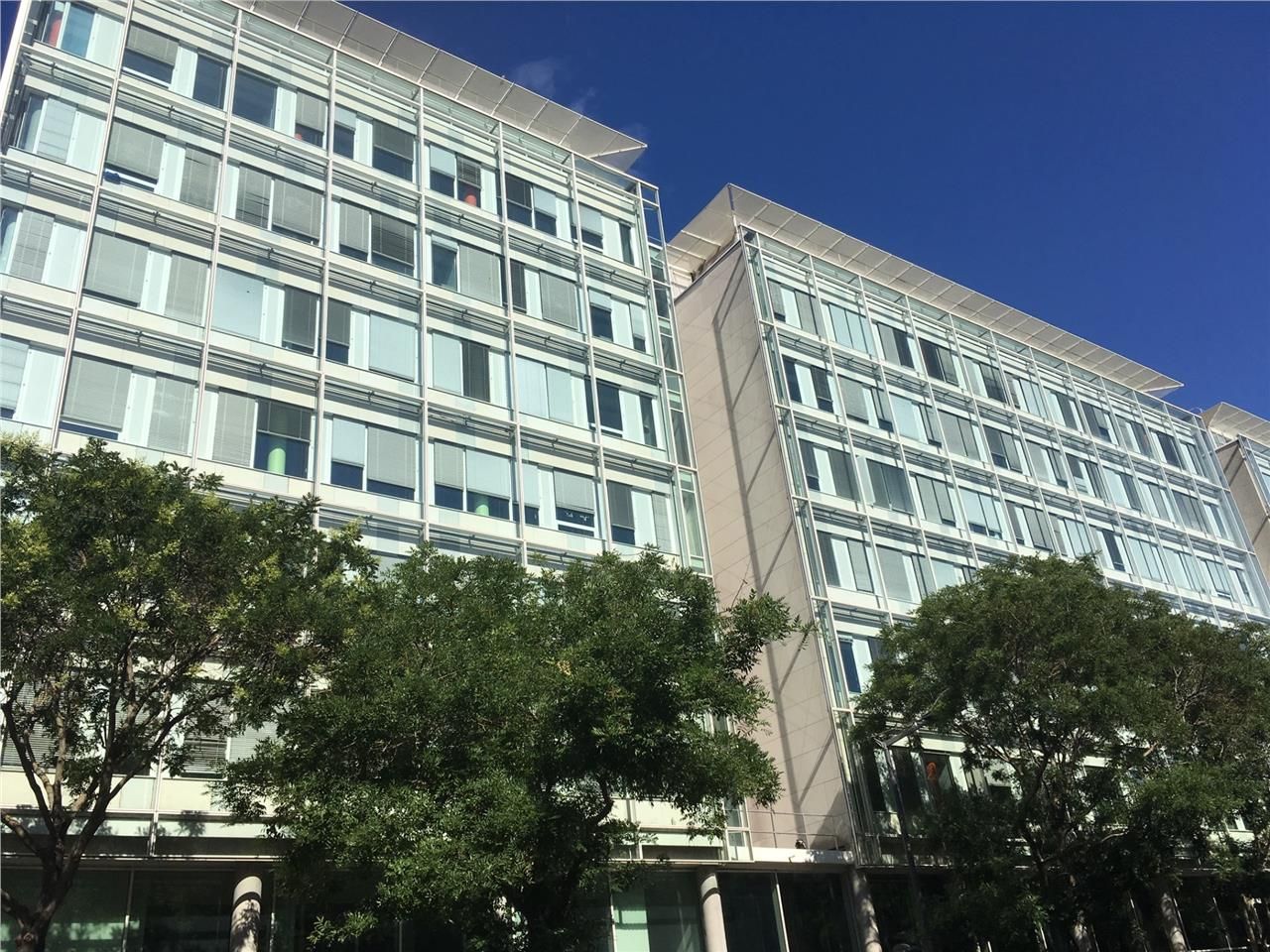 Immeuble de bon standing situé sur un axe passant