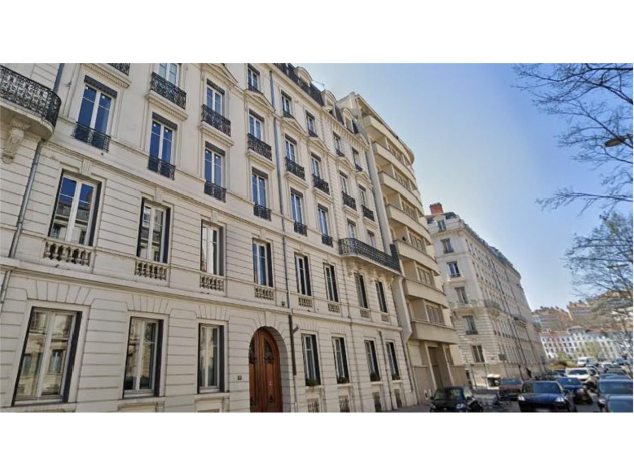 Bureaux en bon état à vendre sur Lyon 6. Le quart