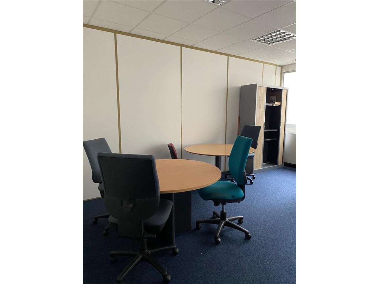 Bureaux proposés à la location au sein d'un immeu