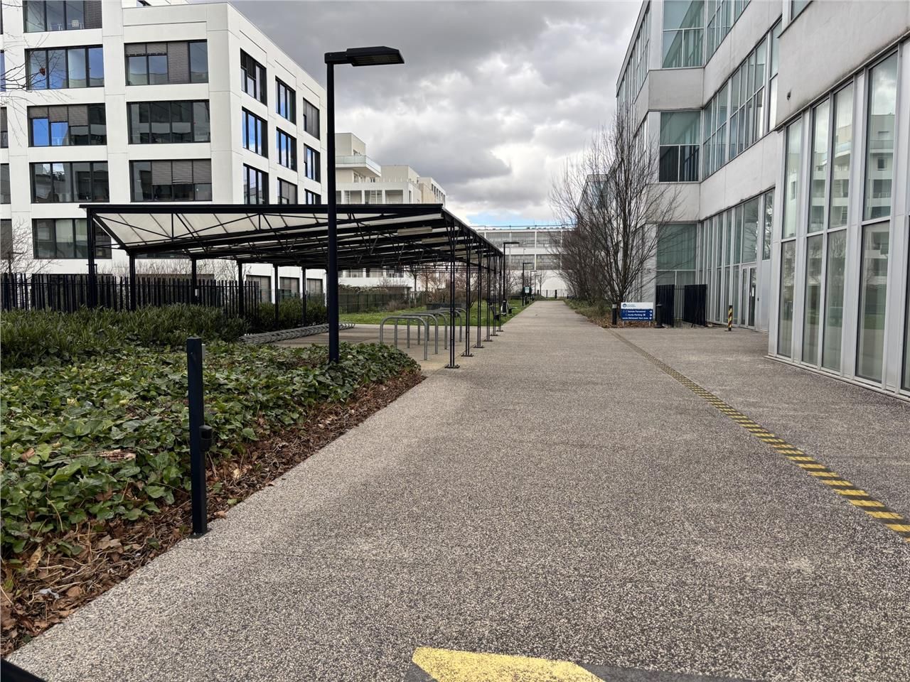 A LOUER Immeuble indépendant de bureaux sur 3 niv