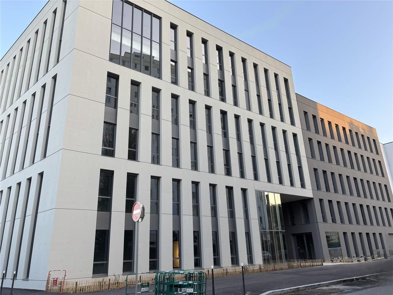 Nouveau projet de 3 immeubles tertiaires d'enviro