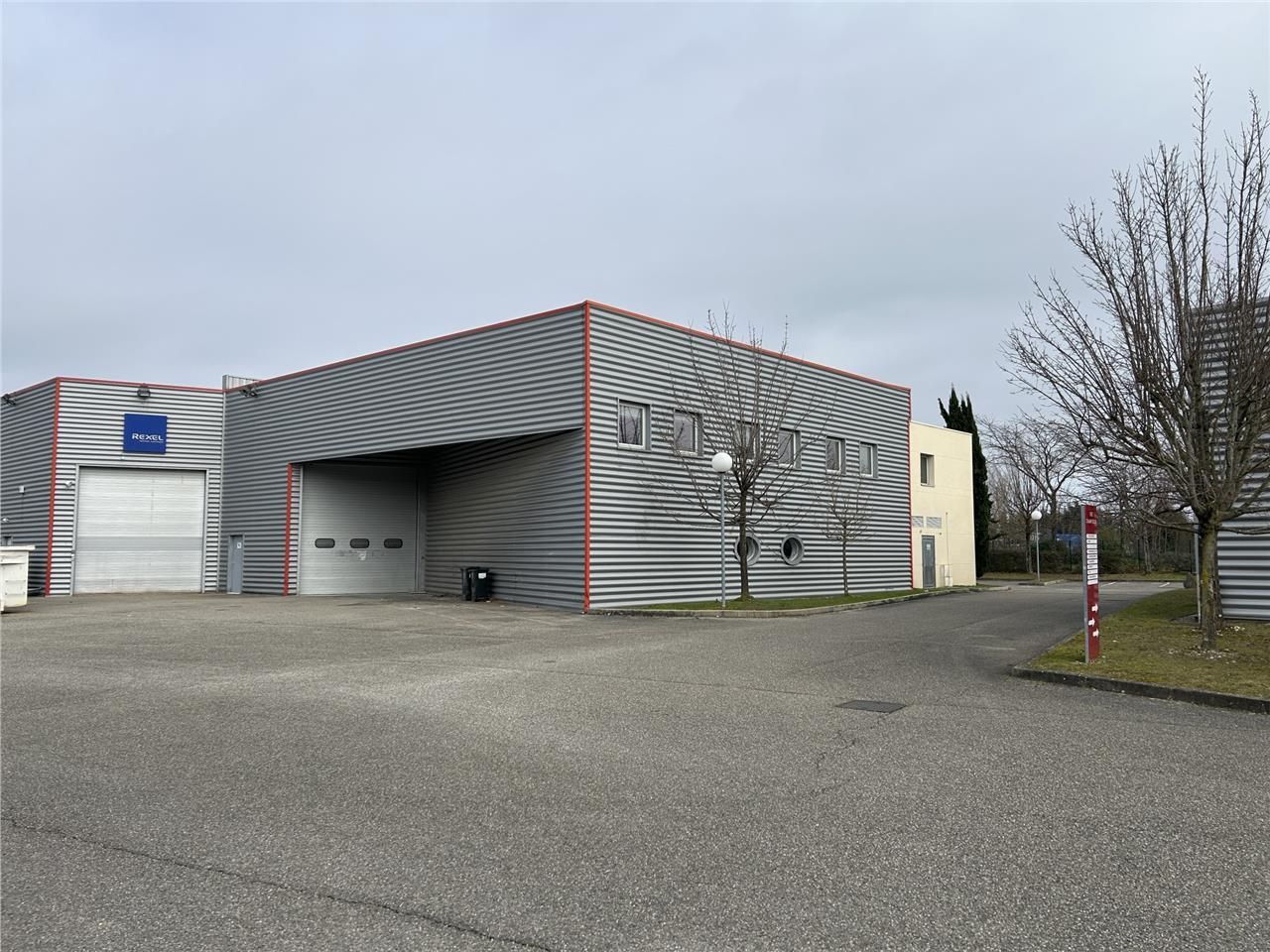 CBRE vous propose ce bâtiment industriel indépend