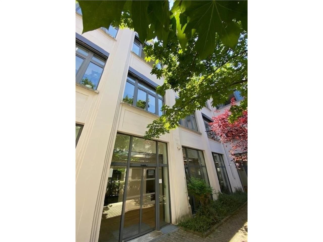 RARE A LYON: immeuble de 1 884 m² sur 3 niveaux a