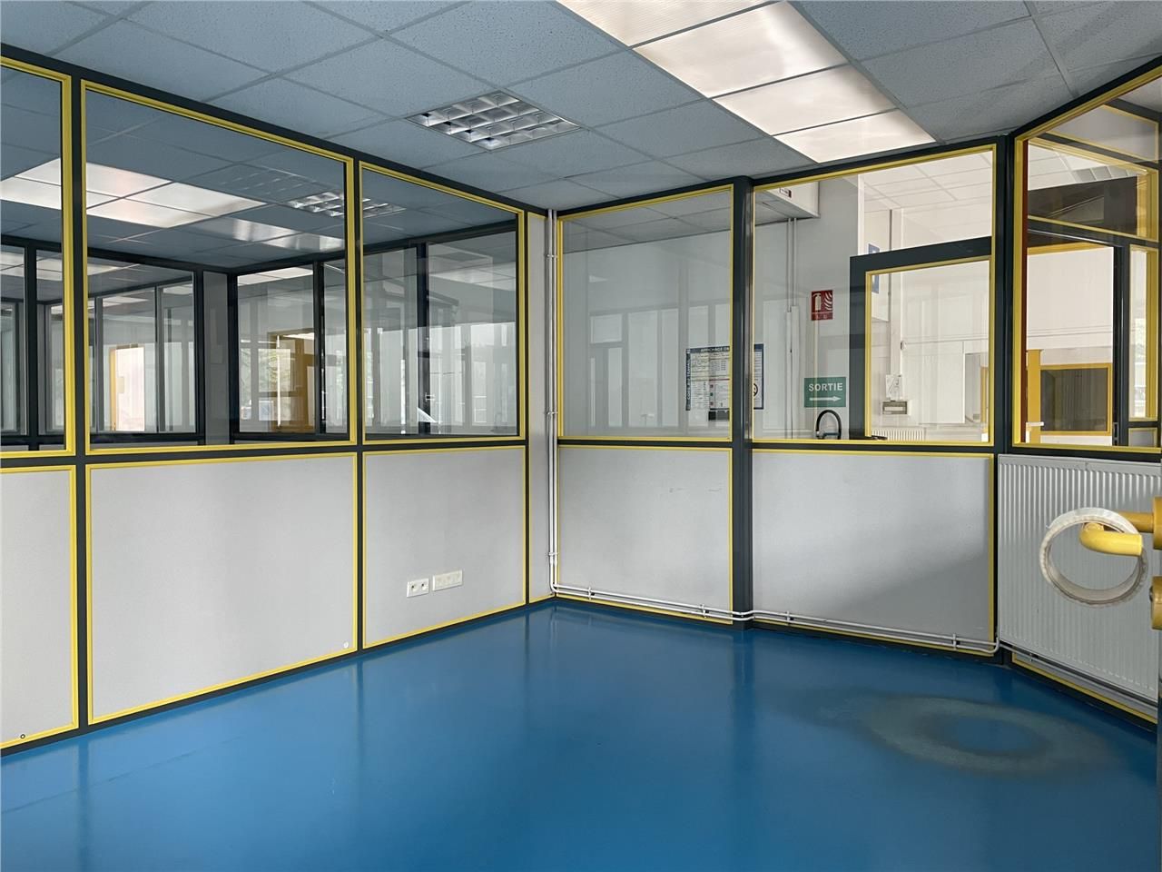 Rare ! Locaux industriels d'activités mixtes situ