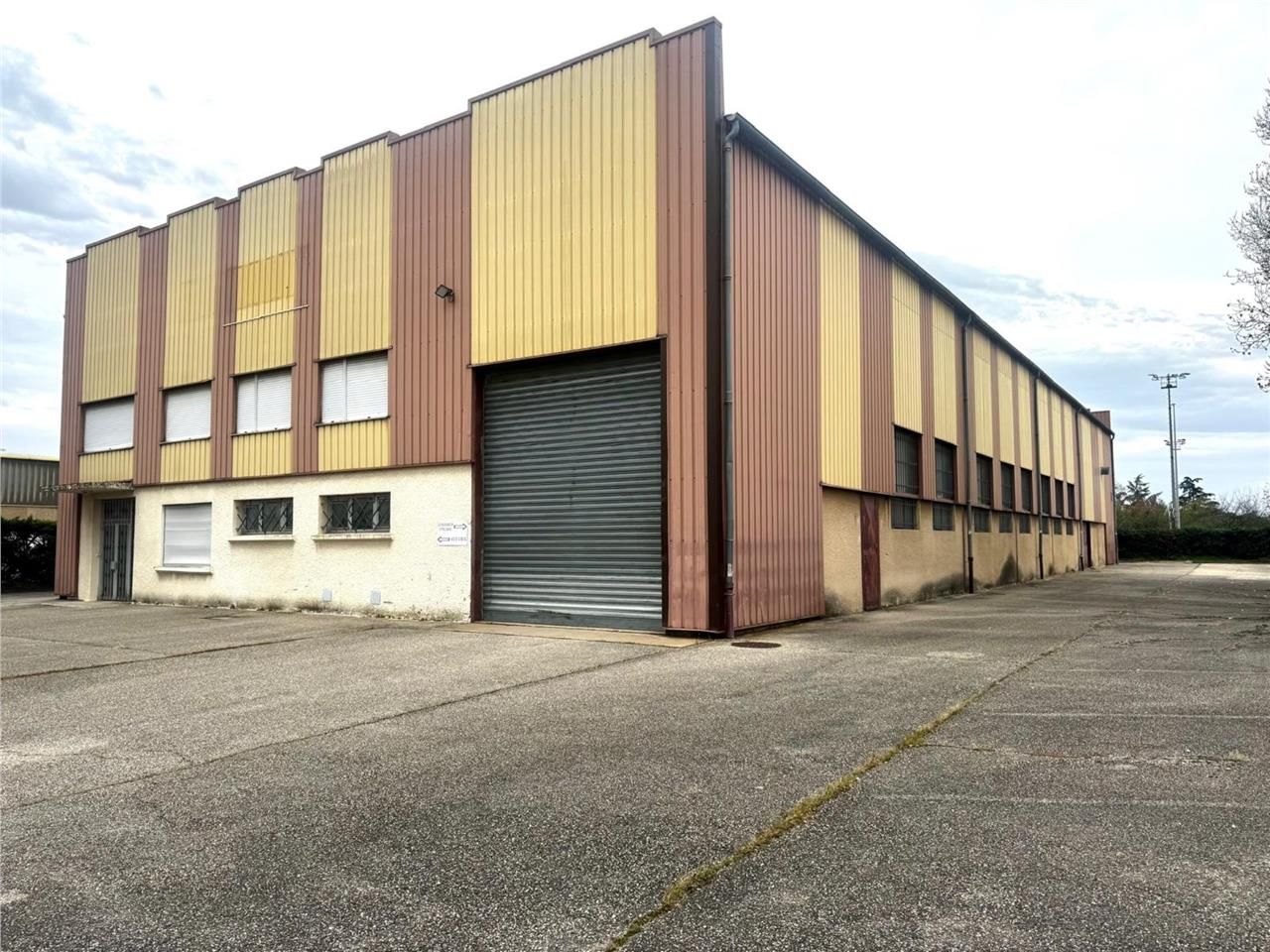 Vous recherchez un local d'activités à louer sur 