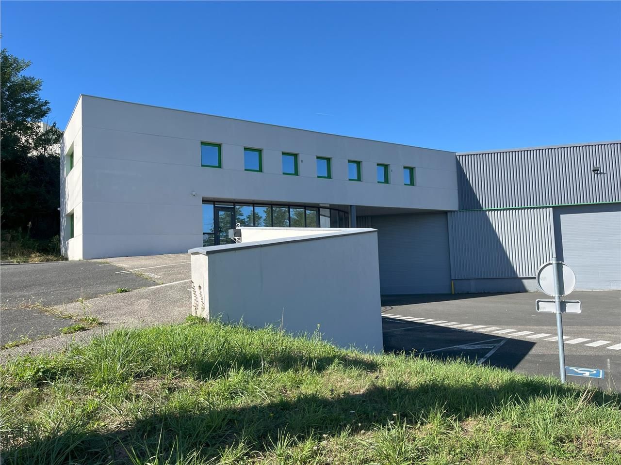 Vous recherchez un bâtiment indépendant à vendre 