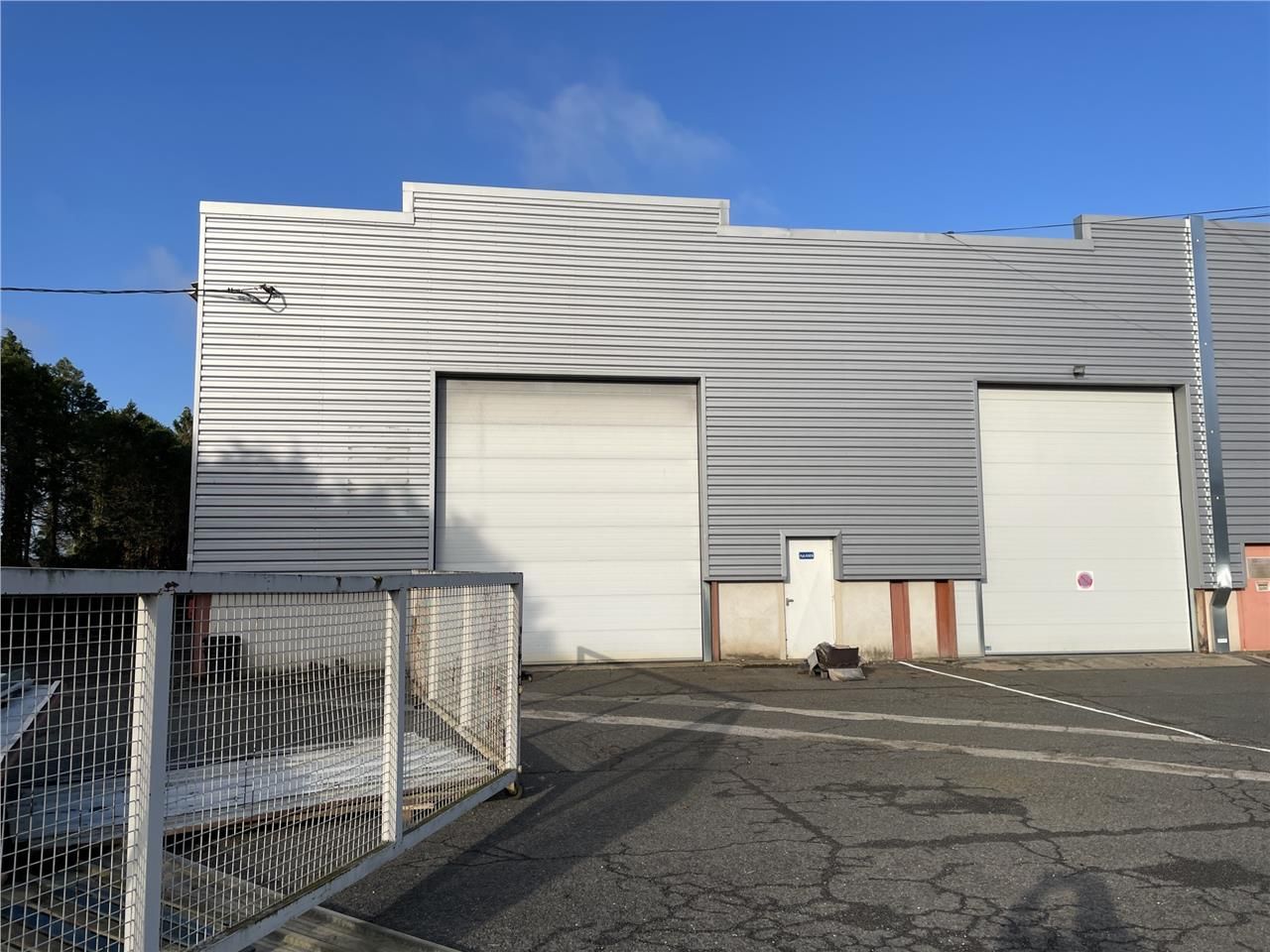 Vous recherchez un local d'activité avec pont rou