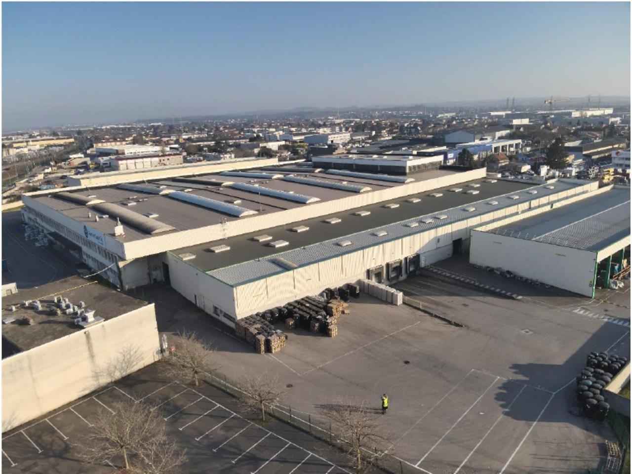 Situé au Sud Est de Lyon, entre le boulevard péri