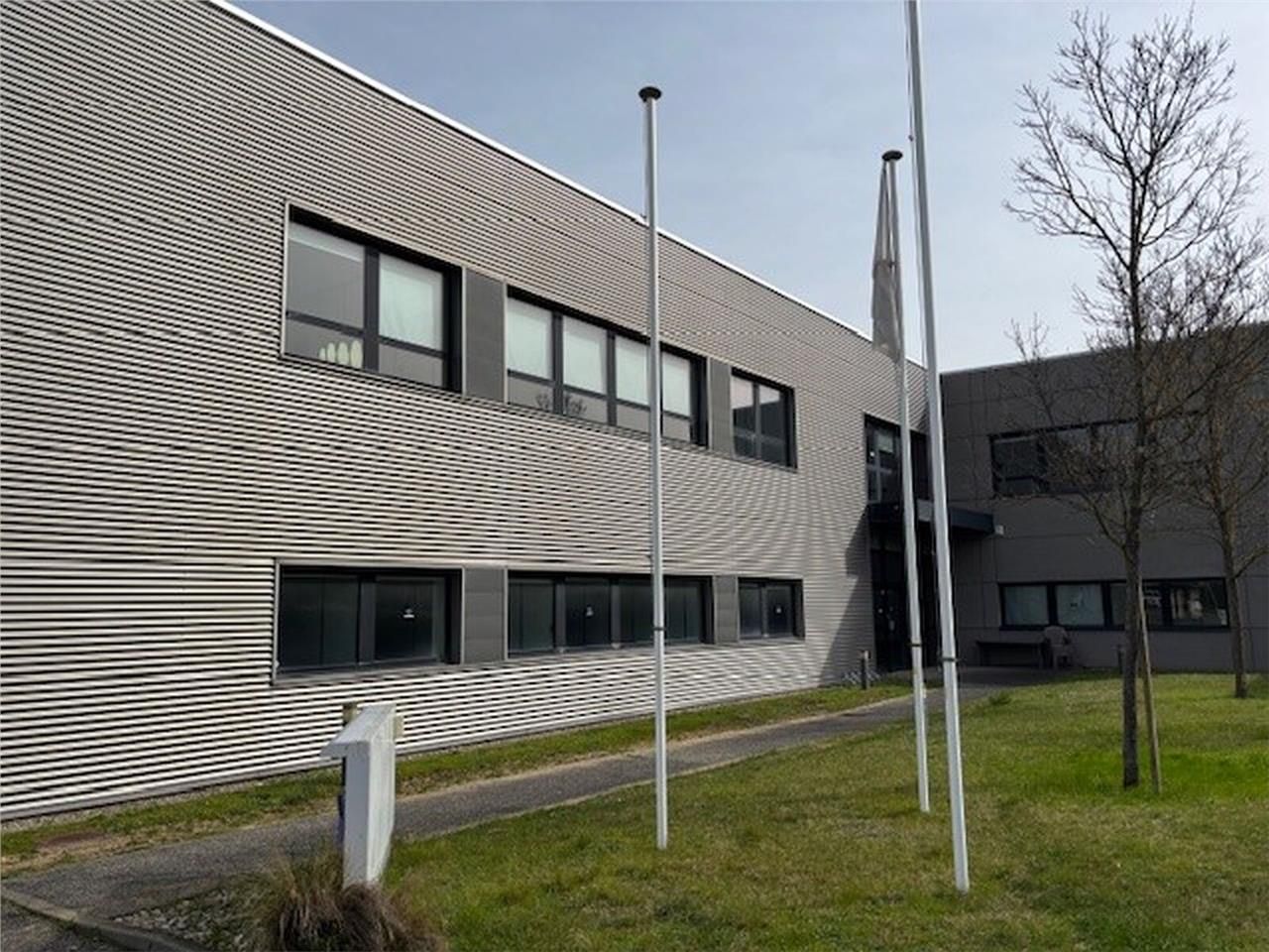 Immeuble indépendant en R+1 de 1 119 m² proposé à