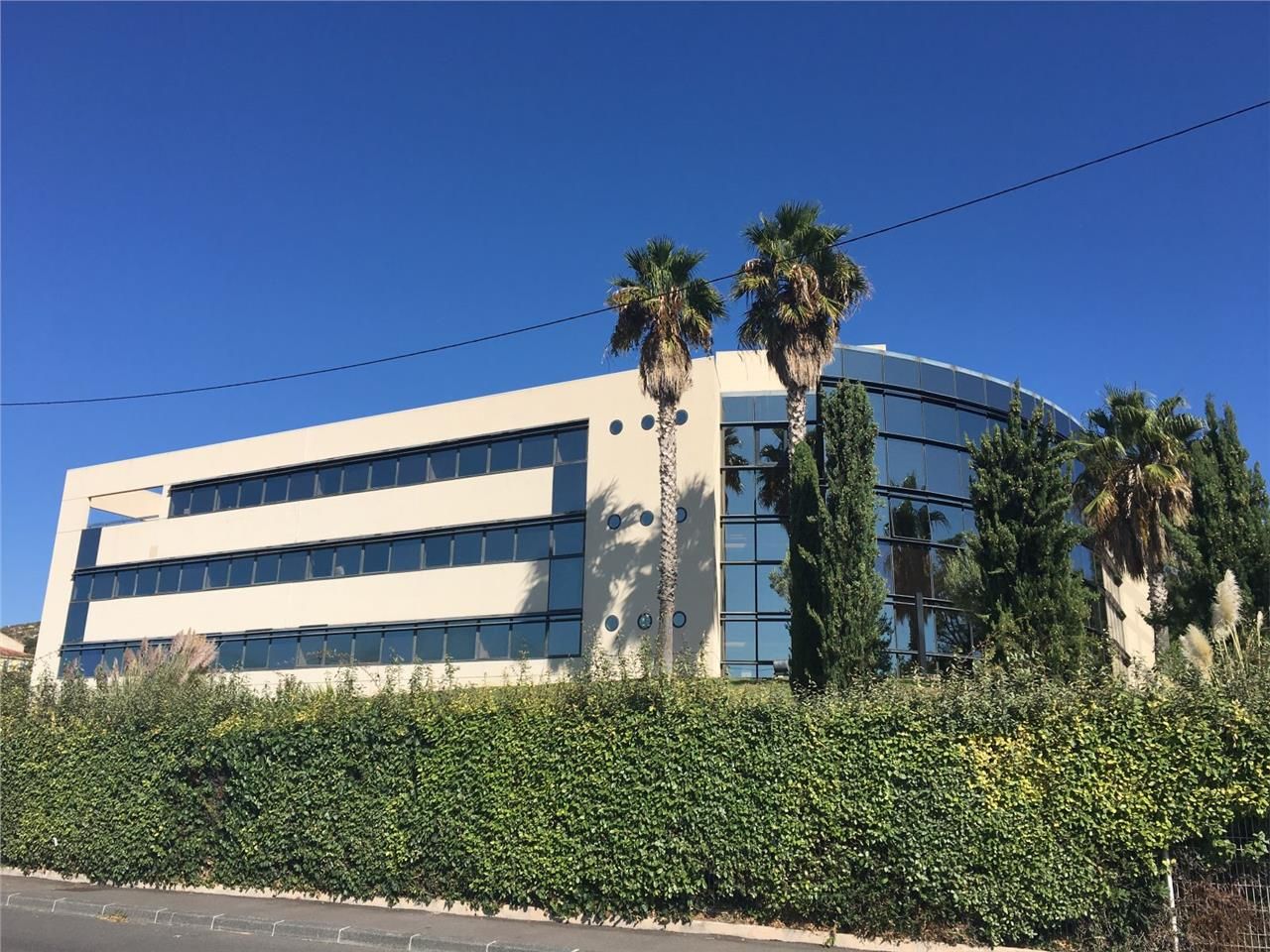 BUREAUX A LOUER - L'ESTAQUE - 13016 MARSEILLE : N