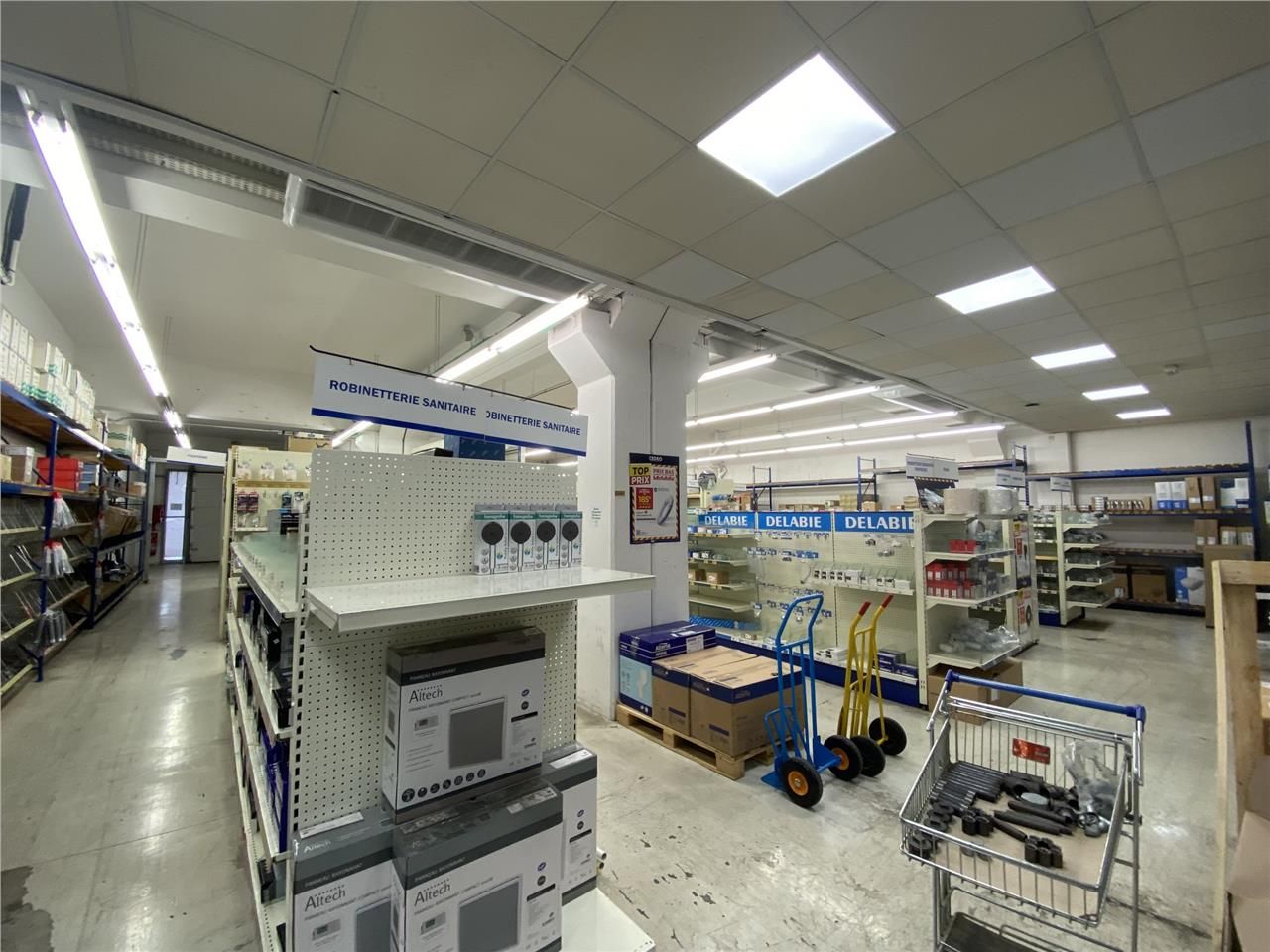 LOCAUX COMMERCIAUX A LOUER A LA CAPELETTE A MARSE