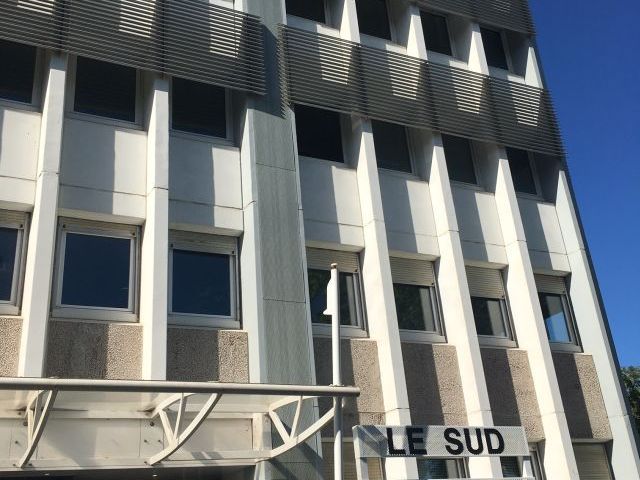 BUREAUX A LA LOCATION - 13008 MARSEILLE - BONNEVE