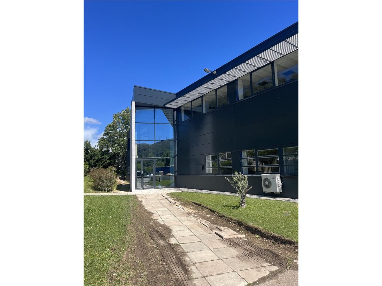 BUREAUX A LOUER - 13011 MARSEILLE. dans le secteu